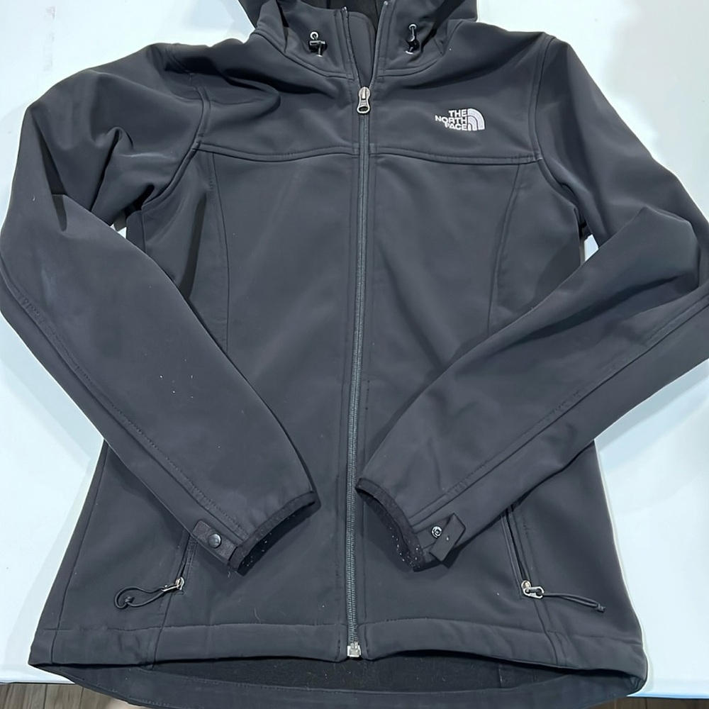 The North Face - small black hooded coat - Picture 1 of 12